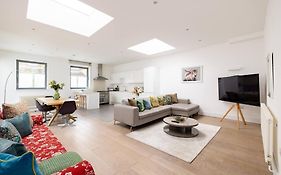 Wild Roses Serviced Apartments - Borough