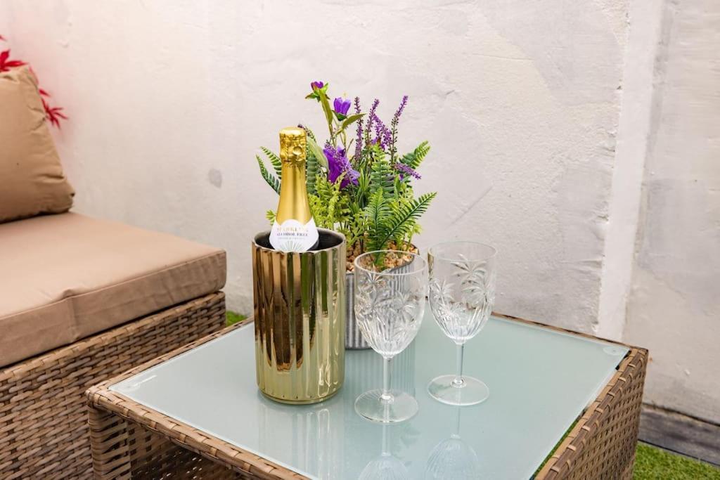 Wild Roses Serviced Apartments - Borough London Exterior photo