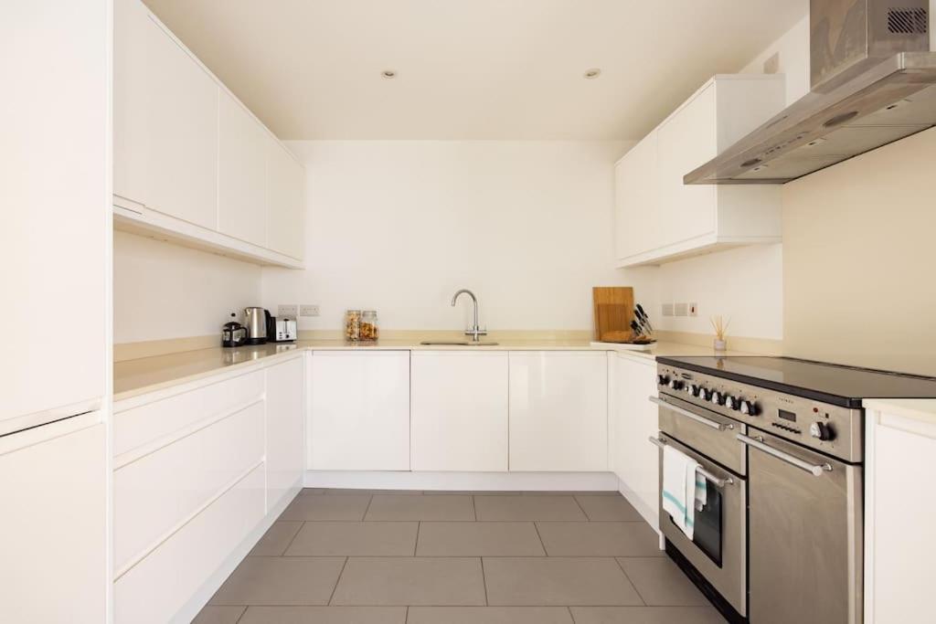 Wild Roses Serviced Apartments - Borough London Exterior photo